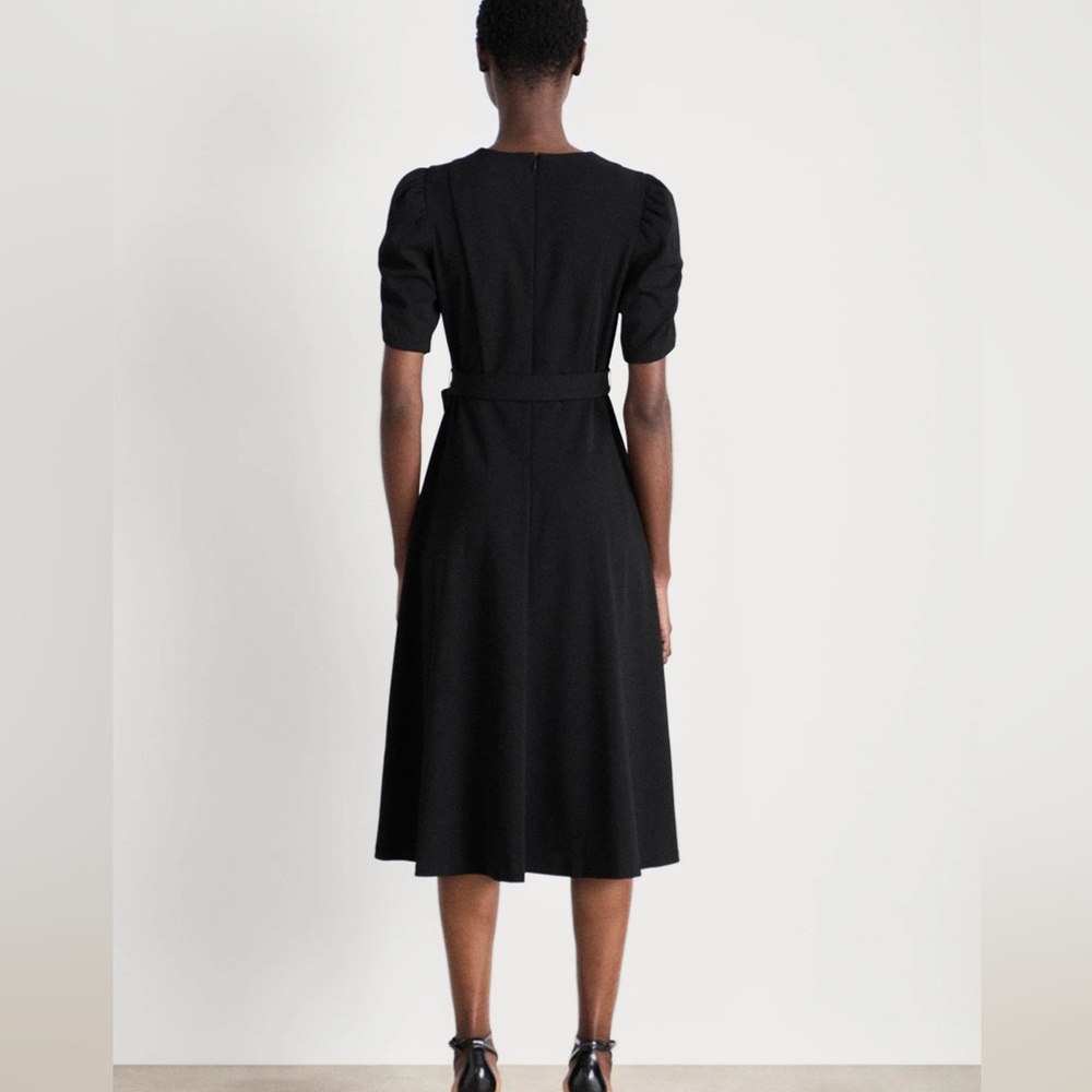 NWT DKNY Ruched Sleeve Shift Dress -  Size 4 - Picture 3 of 6